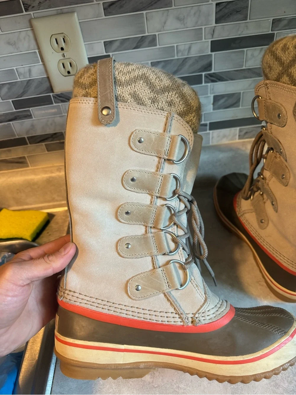 Sorel Women Joan of Arctic Sz 9 Waterproof Knit Winter Snow Boots NL2084-160
